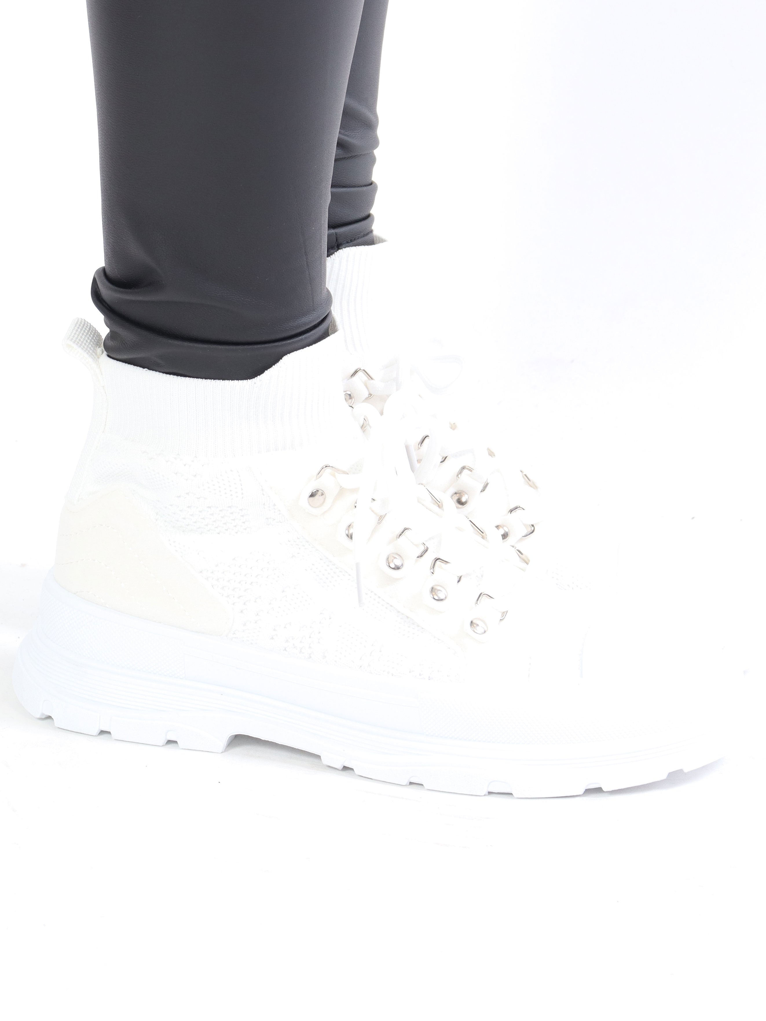 Liva - Sokkesneakers med blondedetaljer